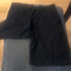 Callaway golf shorts blck w/ gry pin stripes Sz 30